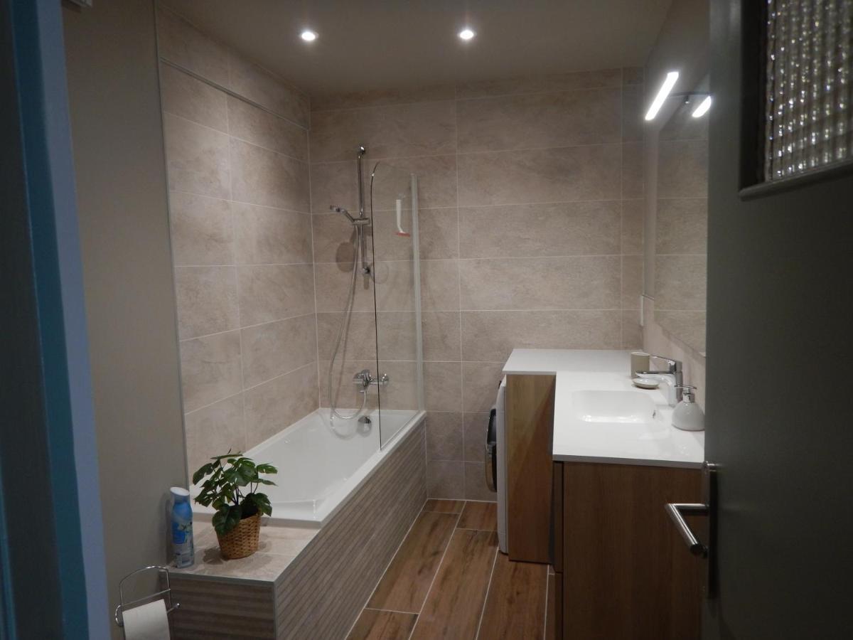 Studio Quartier Chateau - Wifi - Garage Individuel A Cle - Electromenager Complet Pau Exterior photo